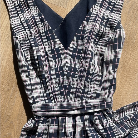 Club Monaco Plaid Dress - Navy, White, Pink - Size 12 - Picture 7 of 15